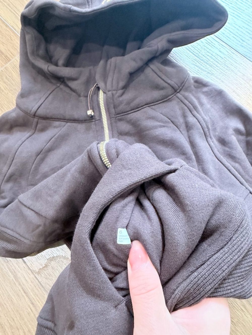 New Lululemon Scuba Full-Zip Hoodie with gold zipper without tag - Picture 11 of 13